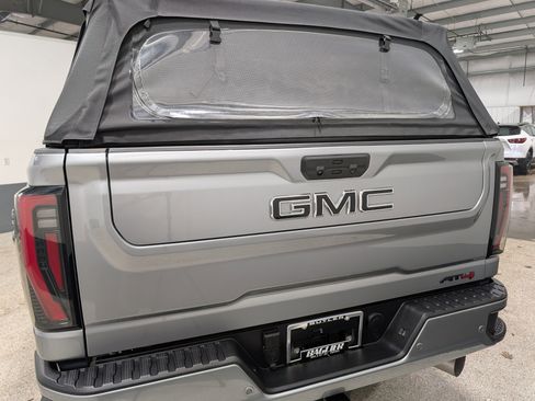 Used 2025 GMC Sierra 2500 AT4 w/ AT4 Premium Plus Package image 4