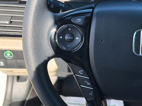 Used 2017 Honda Accord LX image 23