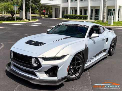 Used 2025 Ford Mustang GT Premium w/ GT Performance Package RWD image 8