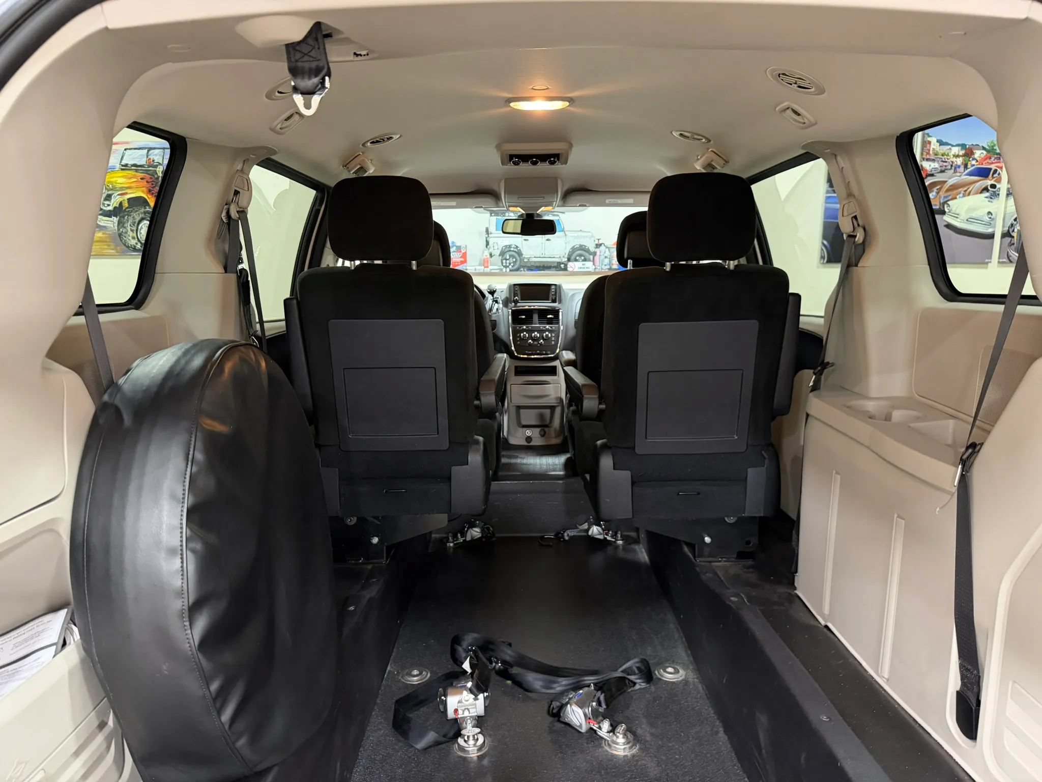Used 2018 Dodge Grand Caravan SE FWD image 48