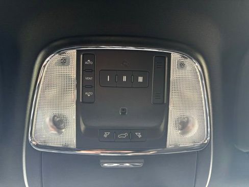 Used 2020 Jeep Grand Cherokee Altitude AWD/4WD image 26