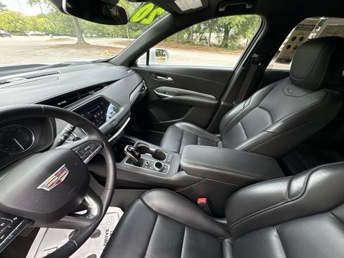 Used 2020 Cadillac XT4 Premium Luxury AWD/4WD image 21