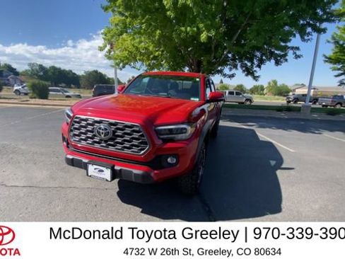 Used 2023 Toyota Tacoma TRD Off-Road w/ Advanced Technology Package AWD/4WD image 2