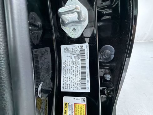 Used 2023 Honda Civic Sport image 15