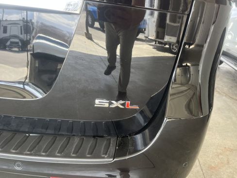 Used 2016 Kia Sedona SX Limited image 6