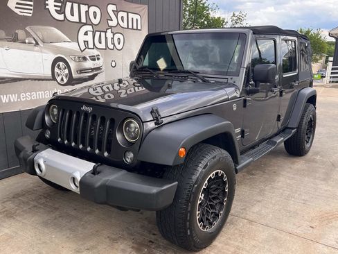 Used 2017 Jeep Wrangler Unlimited Sport w/ Quick Order Package 24S AWD/4WD image 3