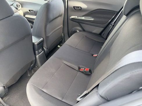 Used 2025 Nissan Kicks Play S image 17