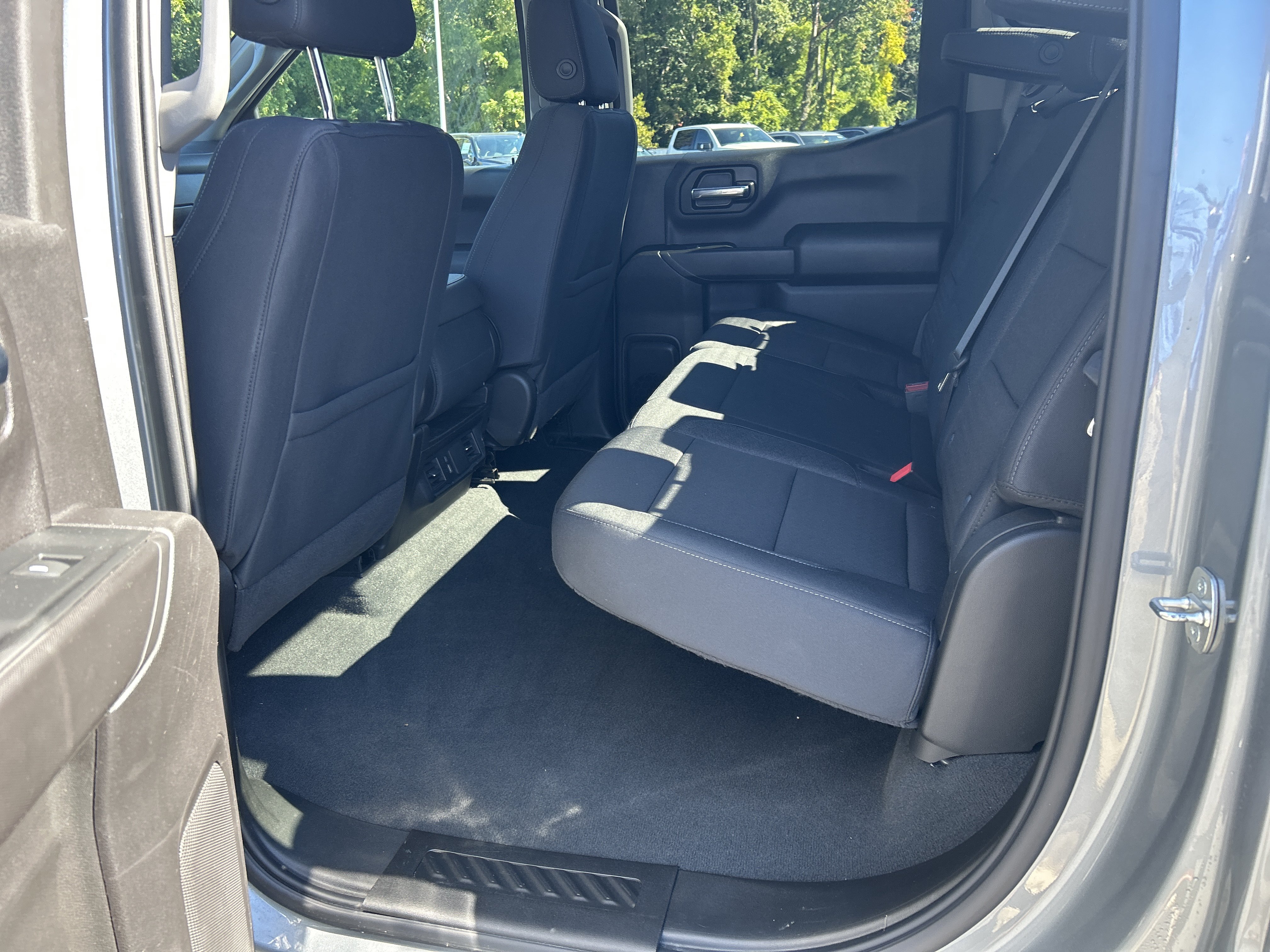 Used 2024 Chevrolet Silverado 1500 Custom Trail Boss w/ LPO, Dark Essentials Package AWD/4WD image 26