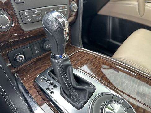 Used 2020 Nissan Armada Platinum image 28