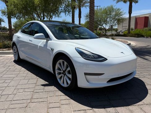 Used 2020 Tesla Model 3 Standard Range RWD image 1
