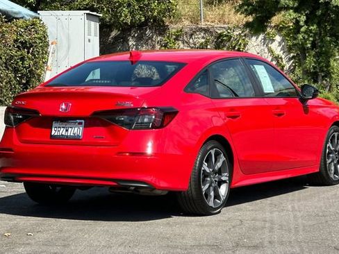 Certified 2025 Honda Civic Sport Touring image 4