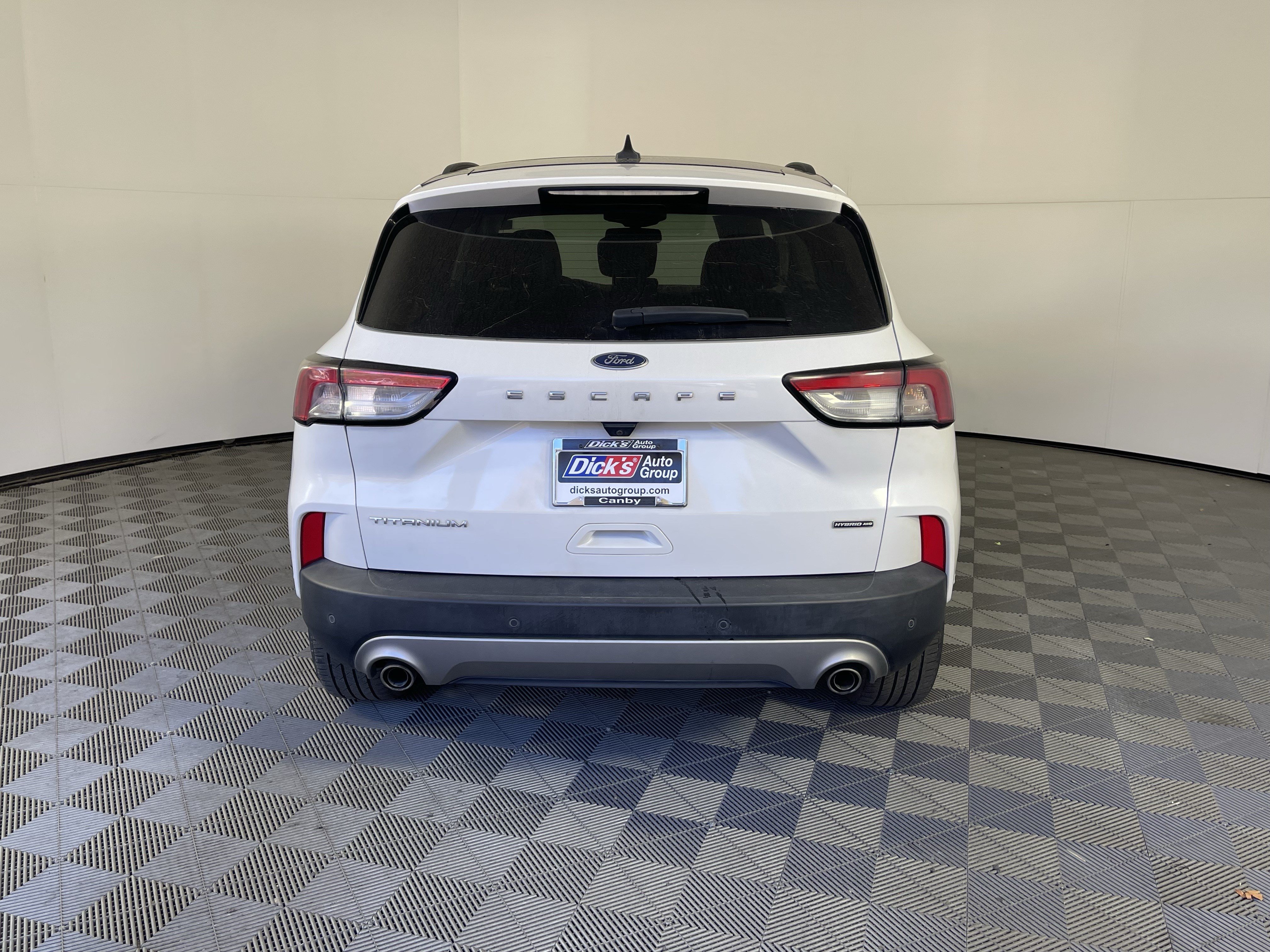 Used 2021 Ford Escape Titanium w/ Titanium Elite Package AWD/4WD image 4