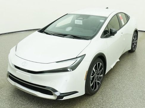 New 2026 Toyota Prius Plug-In Hybrid FWD image 16