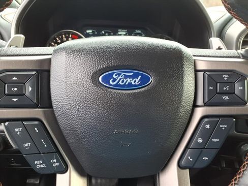 Used 2018 Ford F150 Raptor w/ Equipment Group 802A Luxury image 14