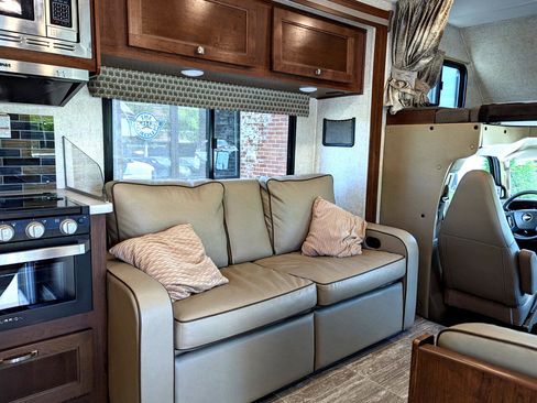 Used 2019 Chevrolet Express 4500 w/ RV Package image 37
