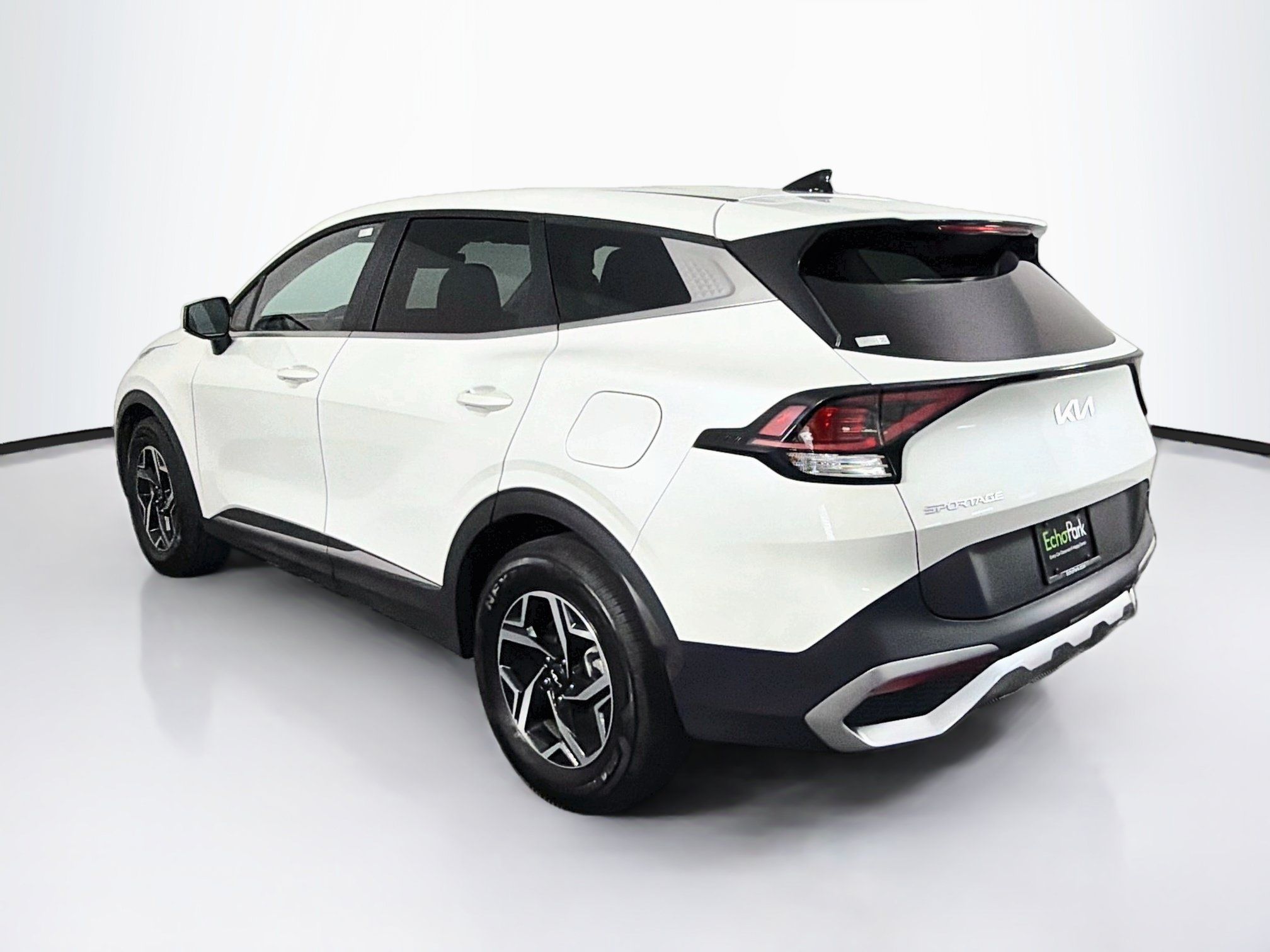 Used 2025 Kia Sportage LX FWD image 5