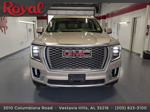 Used 2024 GMC Yukon XL Denali image 6