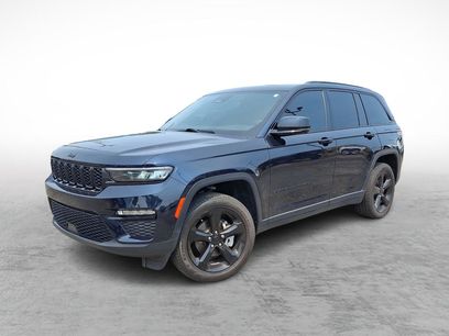 Used 2024 Jeep Grand Cherokee Limited w/ Black Appearance Package