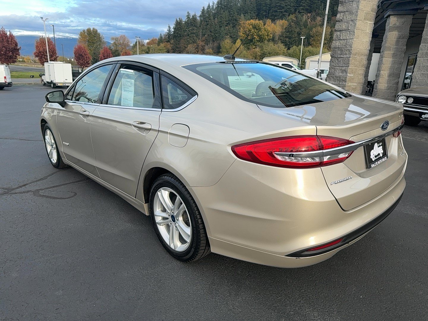 Used 2018 Ford Fusion S FWD image 8