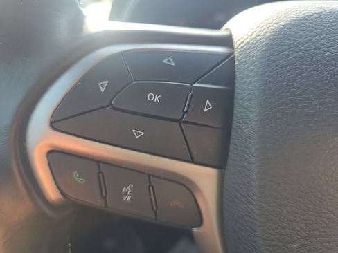 Used 2020 Jeep Grand Cherokee Laredo w/ Laredo X Package image 26