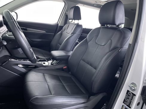 Used 2022 Kia Telluride EX w/ EX Premium Package AWD/4WD image 12