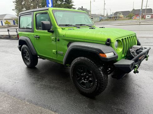 Used 2019 Jeep Wrangler Sport AWD/4WD image 7
