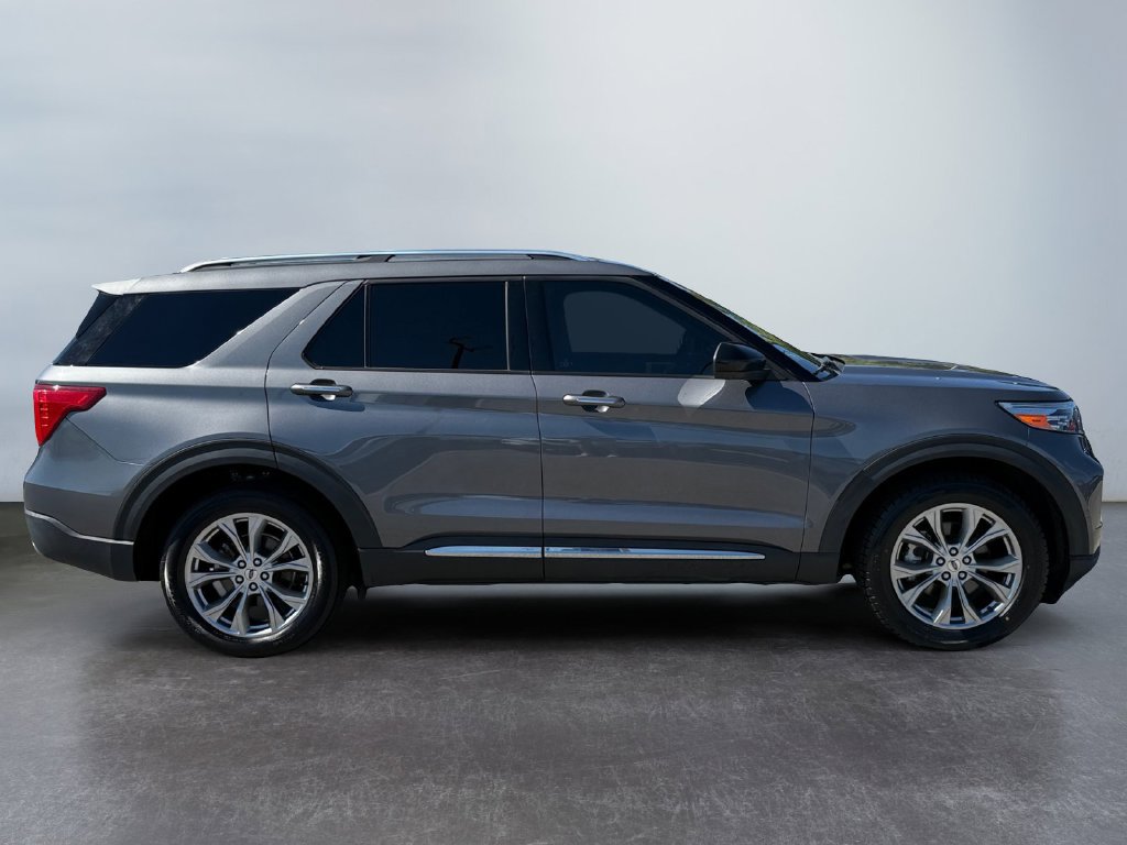 Used 2022 Ford Explorer Limited AWD/4WD image 2
