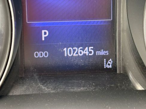 Used 2018 Toyota C-HR XLE FWD image 27
