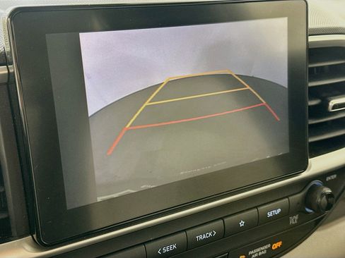 Used 2025 Hyundai Venue SEL FWD image 22