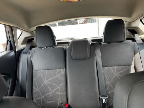 Used 2012 Ford Fiesta SE FWD image 18