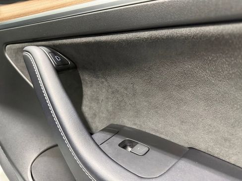 Used 2022 Tesla Model 3 Long Range image 16