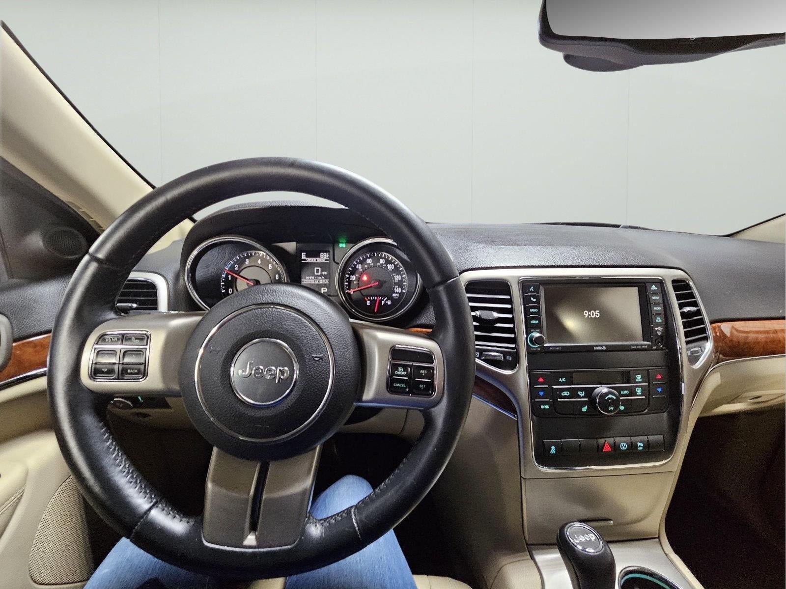 Used 2013 Jeep Grand Cherokee Limited AWD/4WD image 13