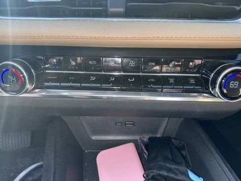 Used 2025 Chevrolet Equinox ACTIV w/ Safety and Technology Package image 14