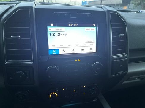 Used 2018 Ford F150 XLT w/ Equipment Group 302A Luxury AWD/4WD image 19