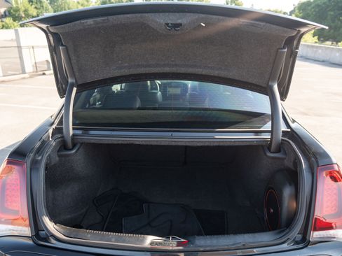 Used 2018 Chrysler 300 S w/ 300S Premium Group RWD image 46