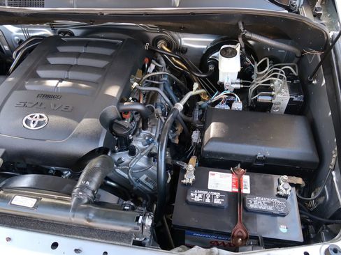 Used 2012 Toyota Tundra Limited image 35