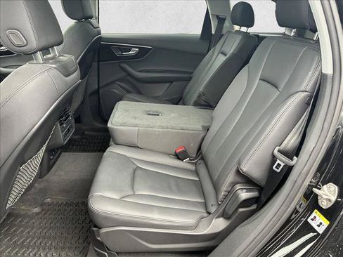 Used 2023 Audi Q7 3.0T Premium w/ Convenience Package AWD/4WD image 13