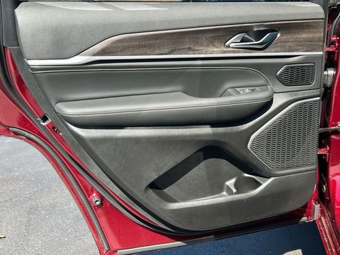 New 2026 Jeep Grand Cherokee L Limited image 39