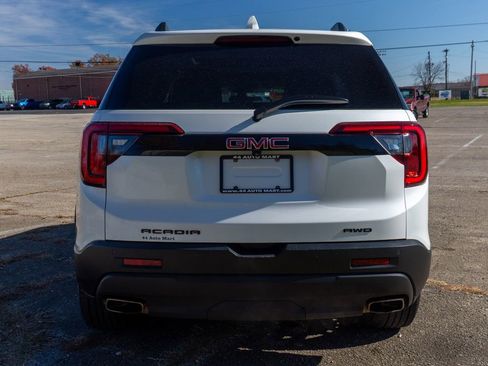 Used 2023 GMC Acadia SLT w/ Elevation Edition image 7