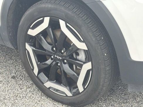 Used 2025 Kia Telluride S AWD/4WD image 13