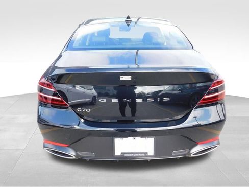 Used 2026 Genesis G70 2.5T Prestige image 9