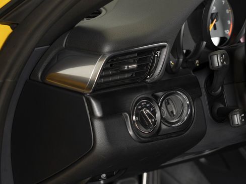 Used 2019 Porsche 911 GT3 RWD image 18