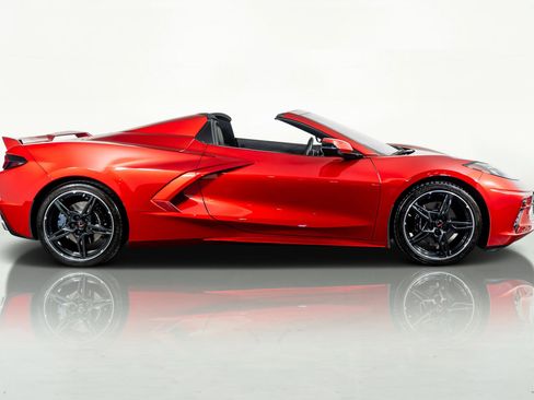 Used 2021 Chevrolet Corvette Stingray Convertible w/ Battery Protection Package image 6