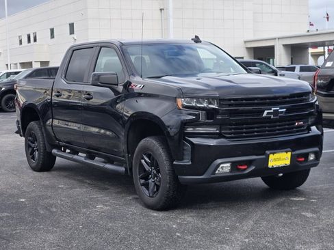 Used 2020 Chevrolet Silverado 1500 LT Trail Boss AWD/4WD image 3
