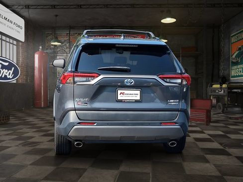 Used 2021 Toyota RAV4 Limited AWD/4WD image 5