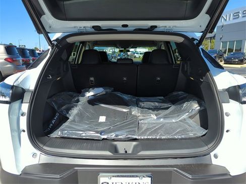 New 2026 Nissan Murano SV image 15