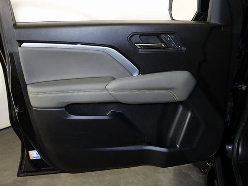 Used 2024 Chevrolet Colorado ZR2 w/ ZR2 Convenience Package III image 27