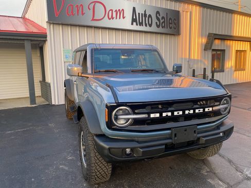 Used 2024 Ford Bronco Outer Banks w/ Sasquatch Package image 8