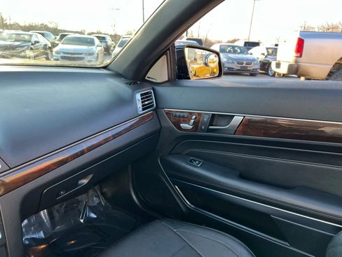 Used 2014 Mercedes-Benz E 550 Cabriolet w/ Premium 1 Package image 15