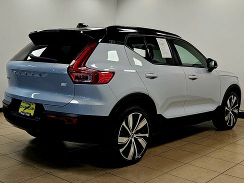 Used 2021 Volvo XC40 P8 Recharge w/ Advanced Package AWD/4WD image 3